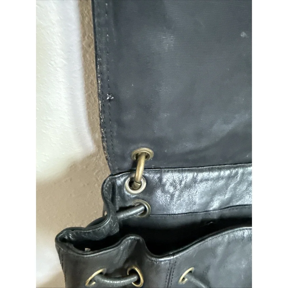 Vintage Soft‎ Black Leather Ninewest Backpack Drawstring Flap Closure Brass Tag